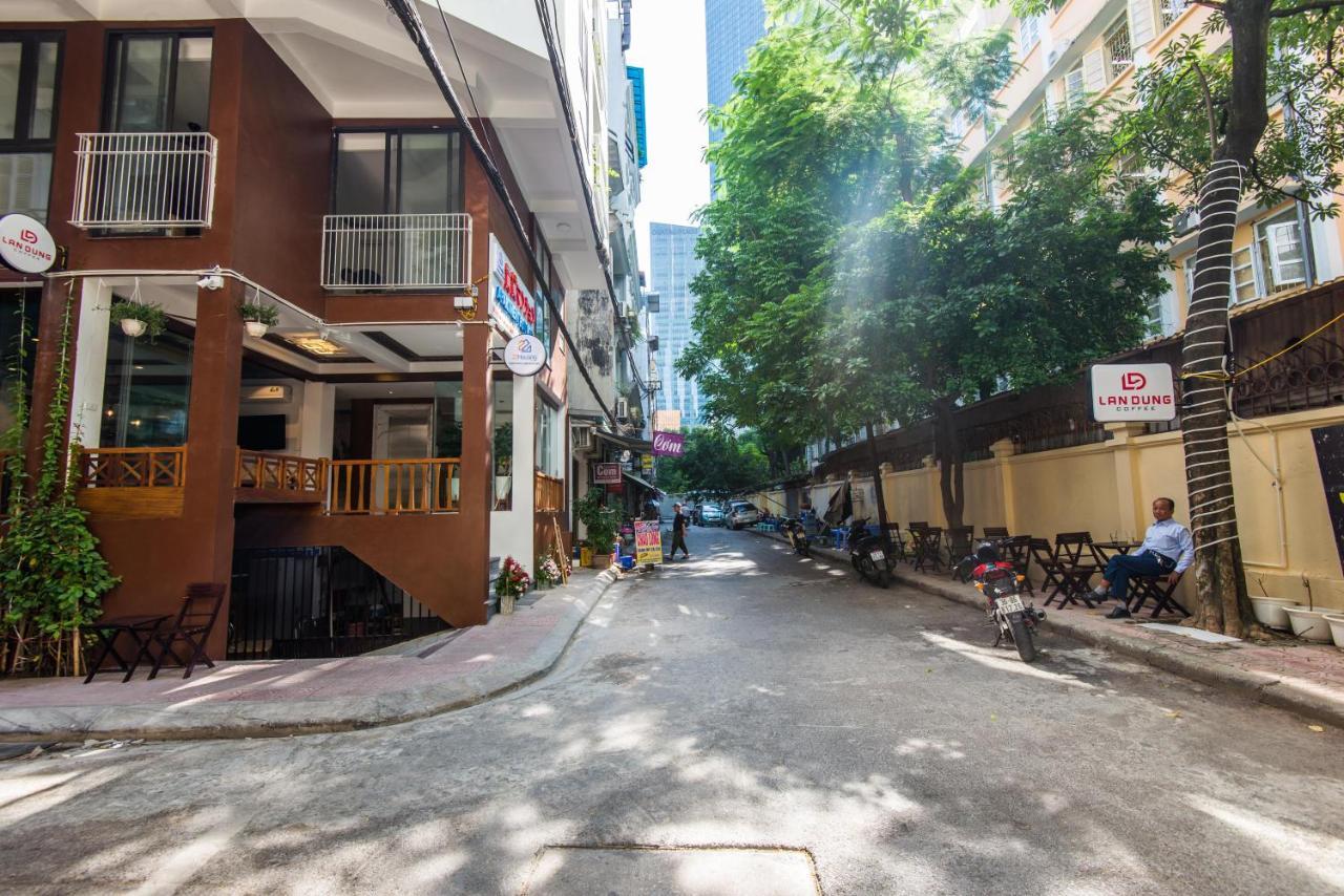 22Housing Hotel & Apartment 81 Linh Lang Hanói Exterior foto